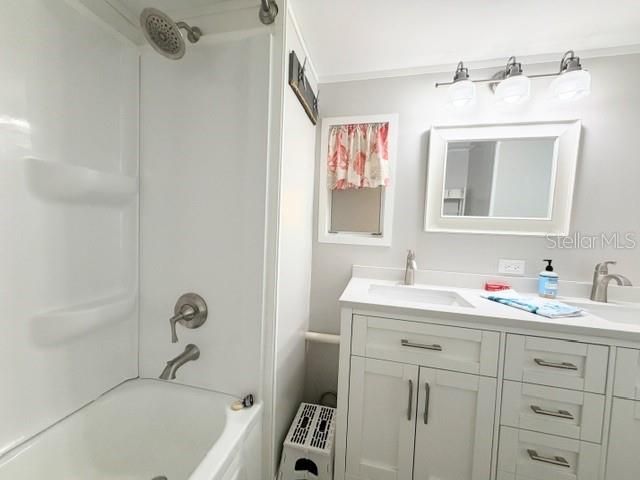 For Sale: $199,000 (1 beds, 1 baths, 792 Square Feet)