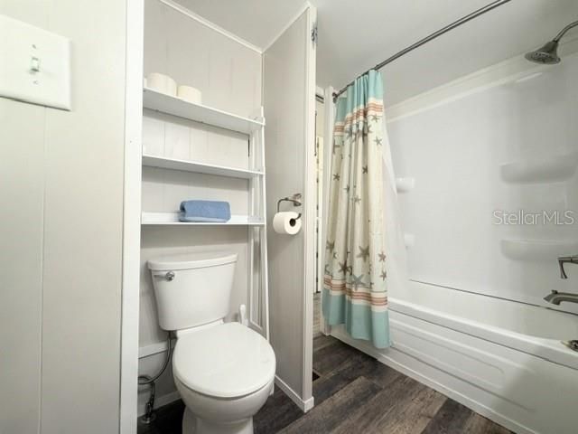 For Sale: $199,000 (1 beds, 1 baths, 792 Square Feet)