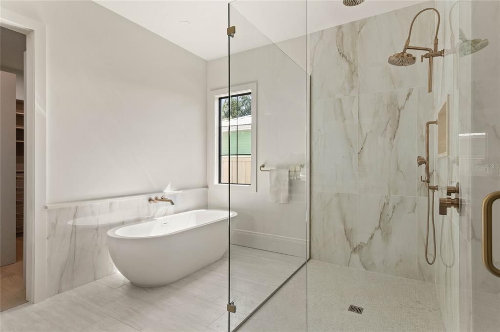 For Sale: $2,950,000 (5 beds, 5 baths, 3501 Square Feet)
