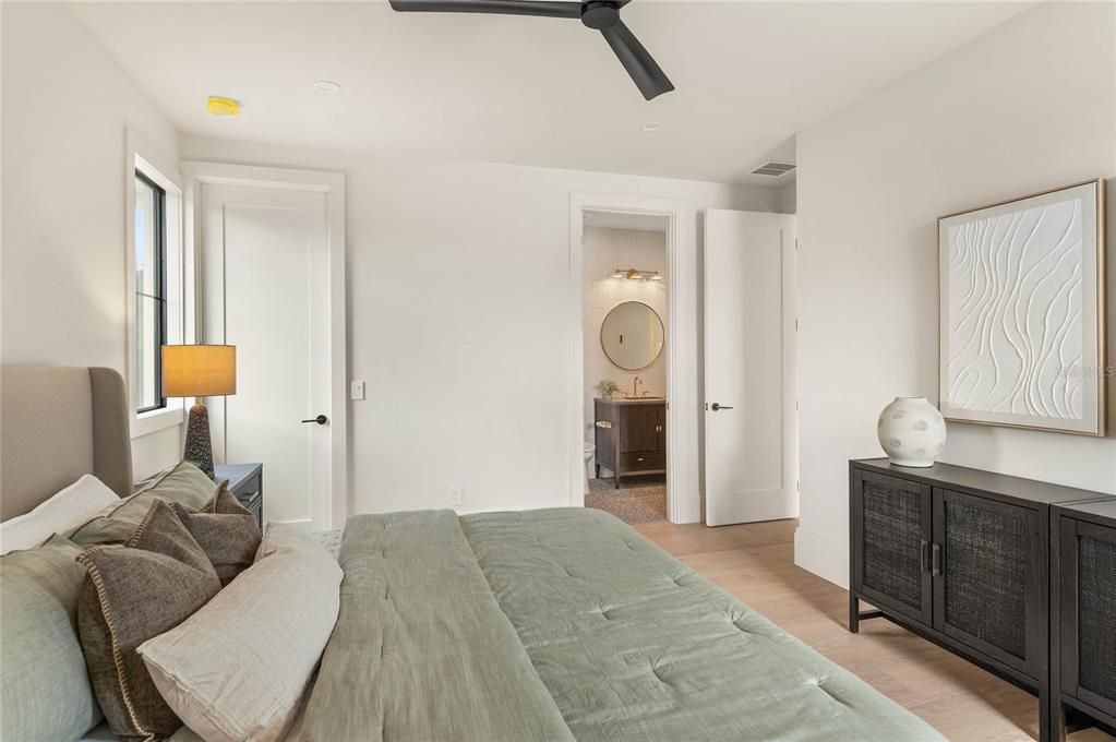 For Sale: $2,950,000 (5 beds, 5 baths, 3501 Square Feet)