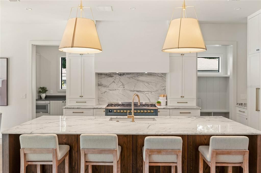 For Sale: $2,950,000 (5 beds, 5 baths, 3501 Square Feet)