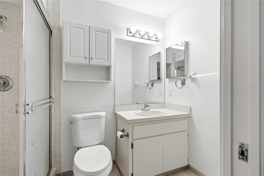 For Sale: $220,000 (3 beds, 2 baths, 1259 Square Feet)