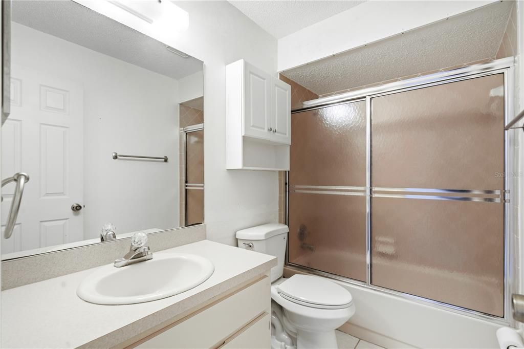 For Sale: $220,000 (3 beds, 2 baths, 1259 Square Feet)