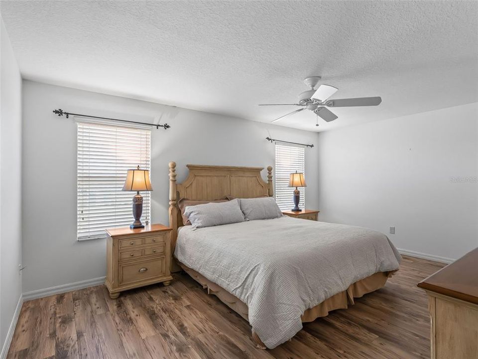 For Sale: $375,000 (3 beds, 2 baths, 1488 Square Feet)