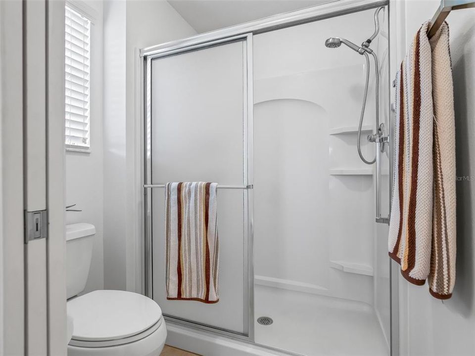 For Sale: $375,000 (3 beds, 2 baths, 1488 Square Feet)