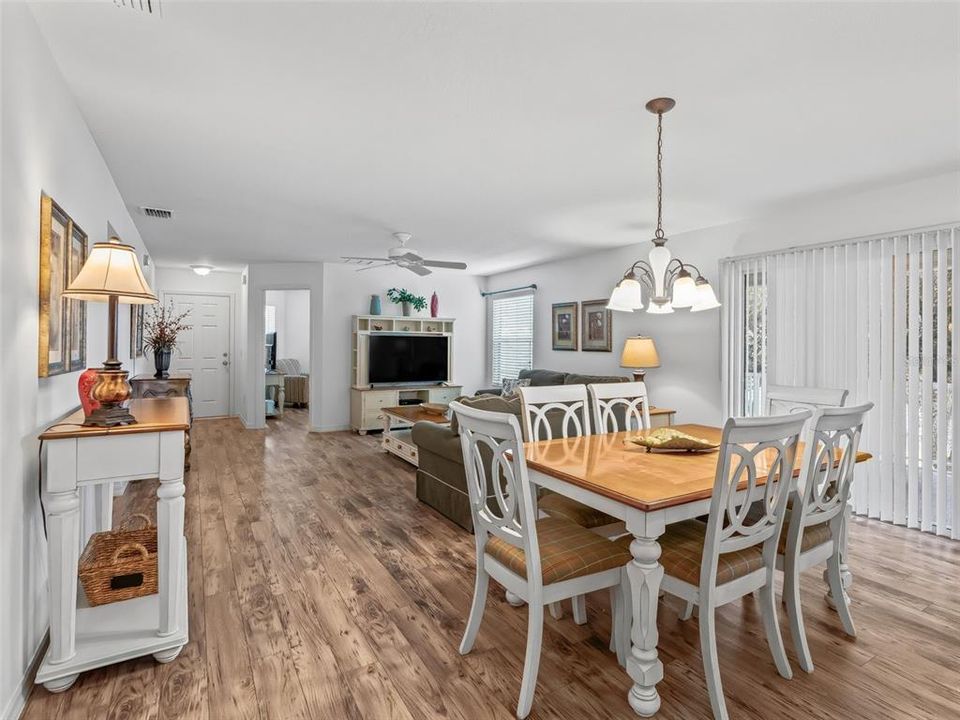 For Sale: $375,000 (3 beds, 2 baths, 1488 Square Feet)