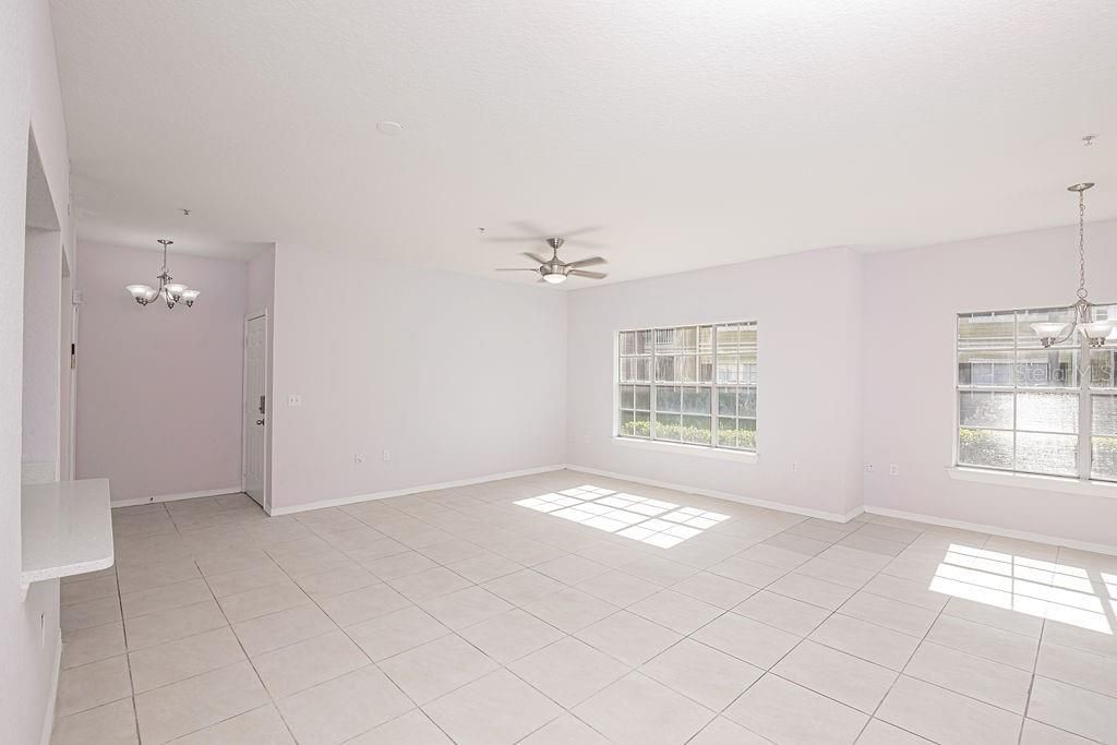 For Rent: $2,200 (3 beds, 2 baths, 1333 Square Feet)