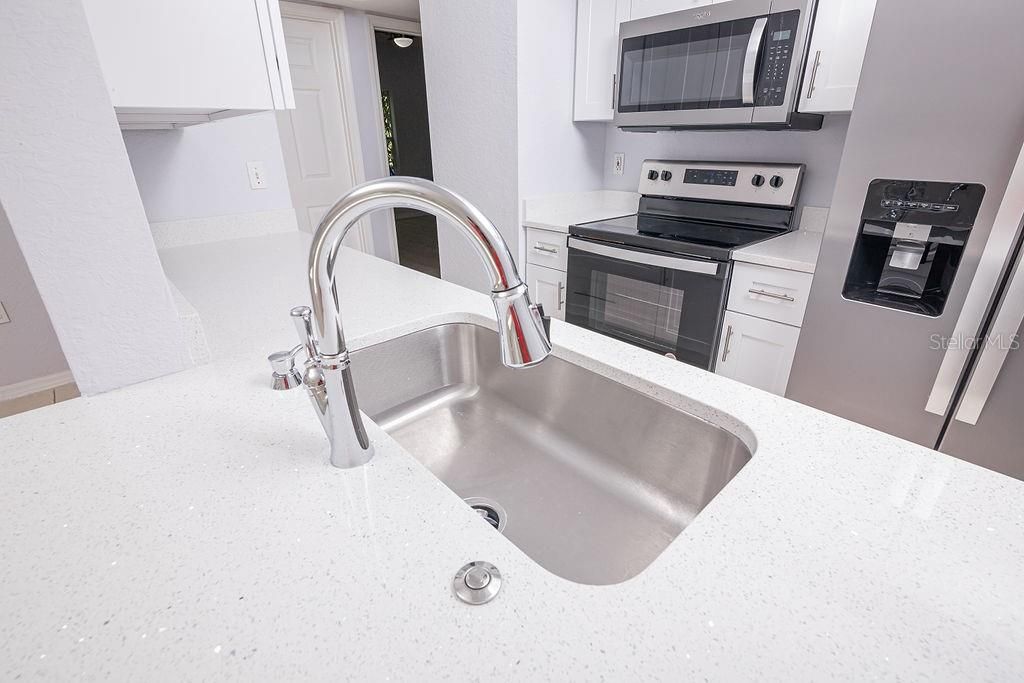 For Rent: $2,200 (3 beds, 2 baths, 1333 Square Feet)