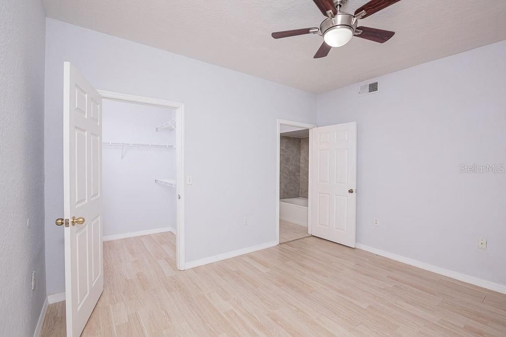For Rent: $2,200 (3 beds, 2 baths, 1333 Square Feet)