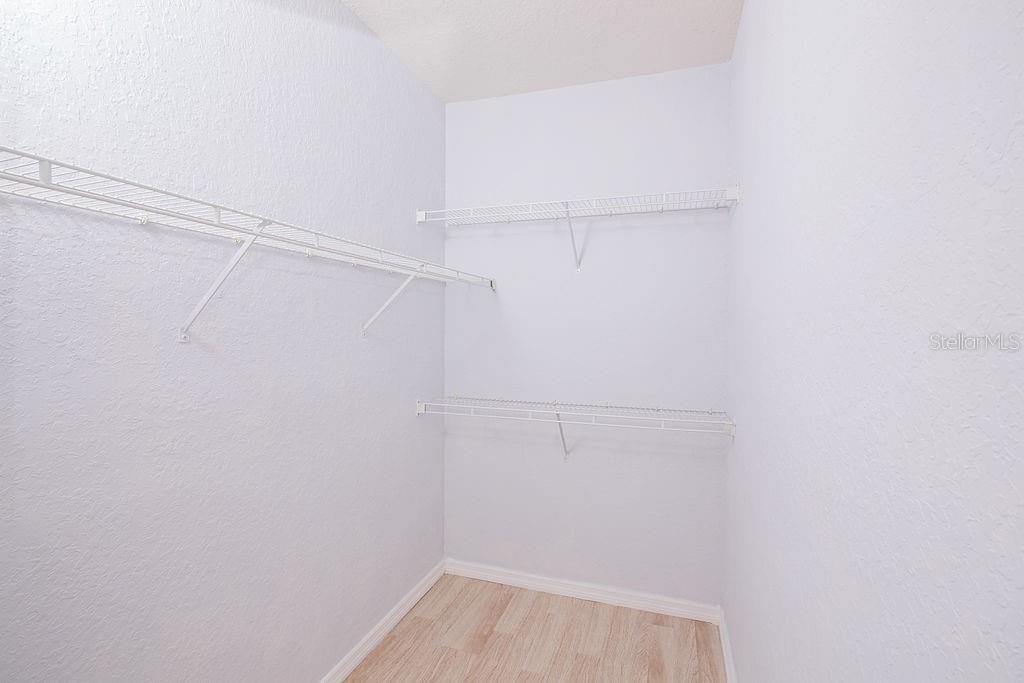 For Rent: $2,200 (3 beds, 2 baths, 1333 Square Feet)