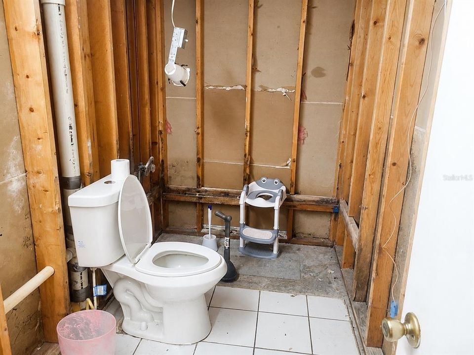 En Venta: $220,000 (3 camas, 2 baños, 1336 Pies cuadrados)