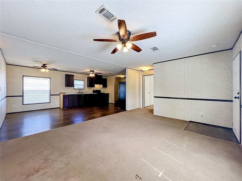 For Sale: $269,900 (3 beds, 2 baths, 1248 Square Feet)