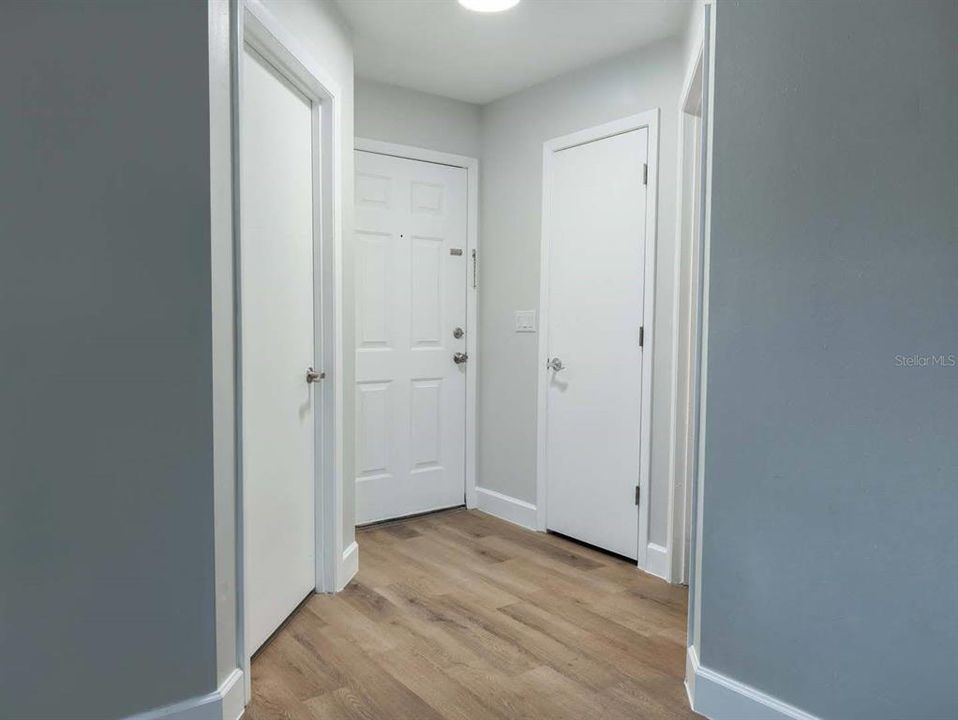For Rent: $1,375 (1 beds, 1 baths, 674 Square Feet)