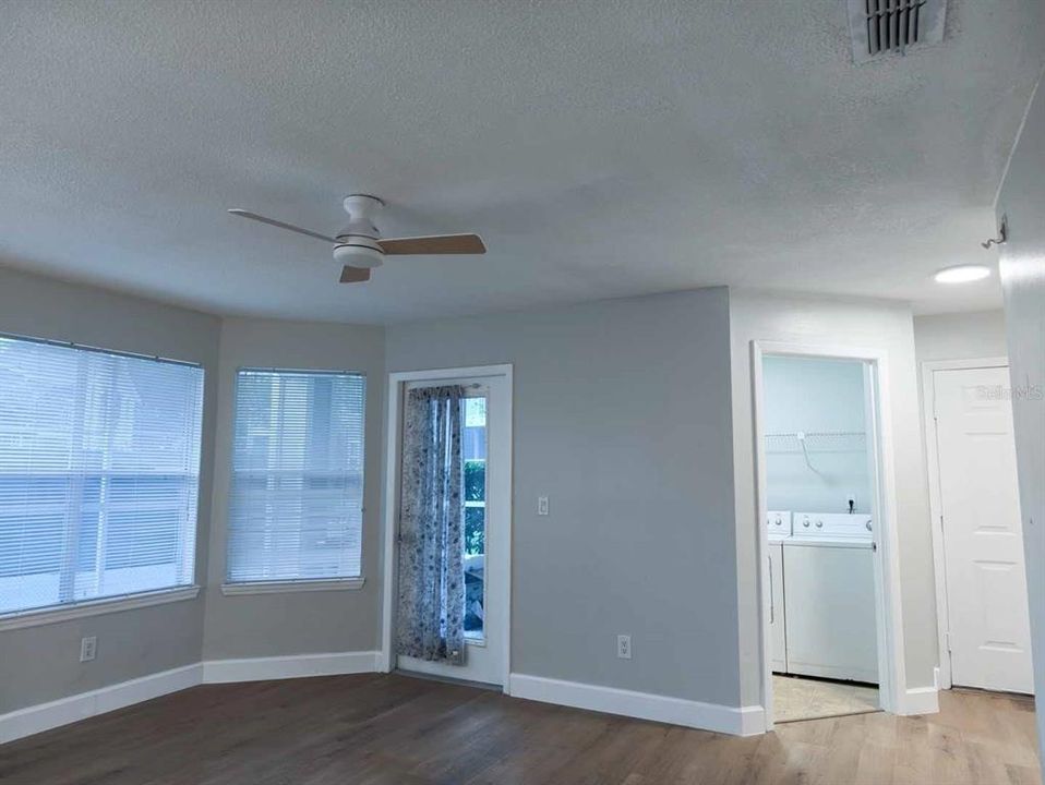 For Rent: $1,375 (1 beds, 1 baths, 674 Square Feet)