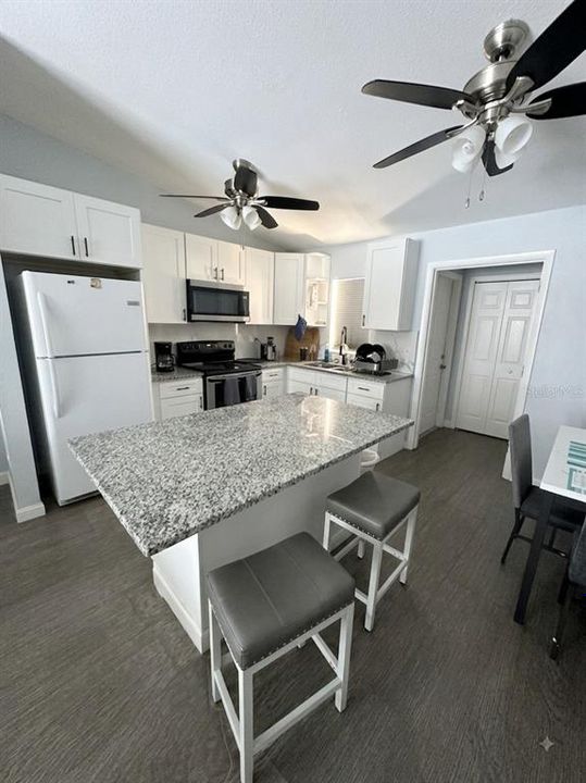For Sale: $699,990 (7 beds, 0 baths, 2512 Square Feet)