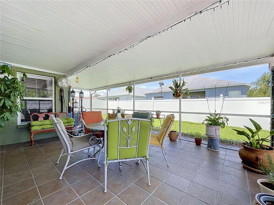 For Sale: $385,000 (3 beds, 2 baths, 1858 Square Feet)