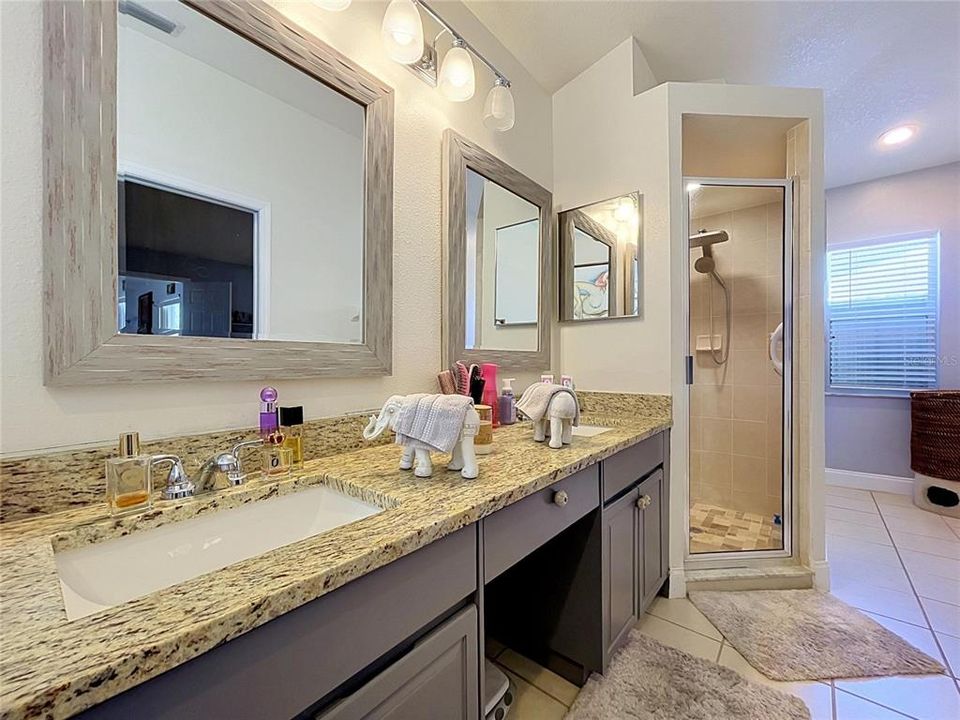For Sale: $385,000 (3 beds, 2 baths, 1858 Square Feet)