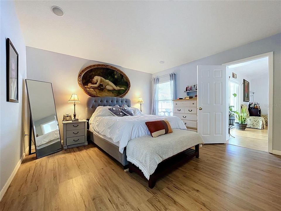 For Sale: $385,000 (3 beds, 2 baths, 1858 Square Feet)