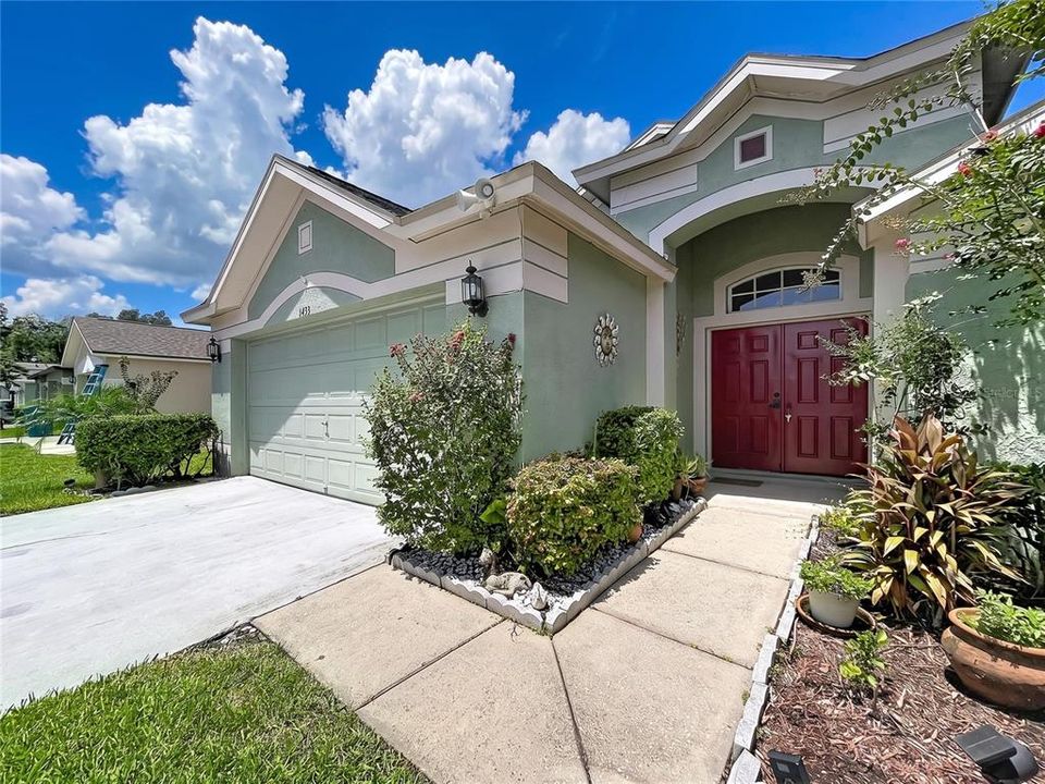 For Sale: $385,000 (3 beds, 2 baths, 1858 Square Feet)