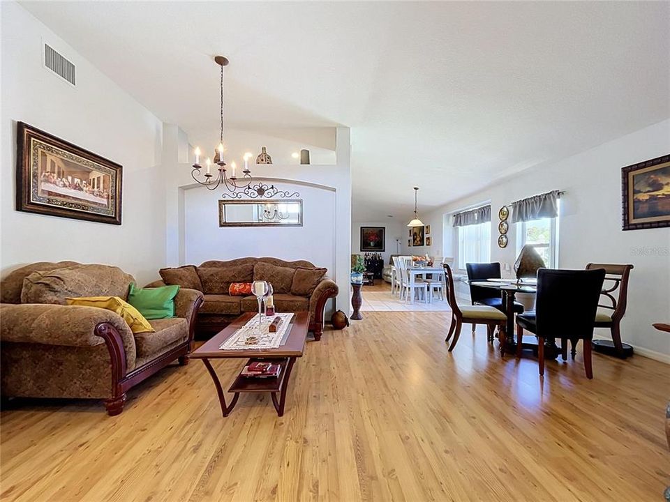 For Sale: $385,000 (3 beds, 2 baths, 1858 Square Feet)