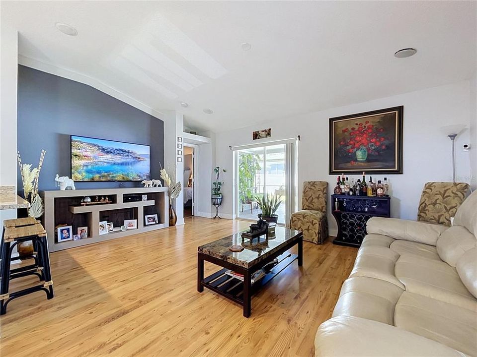 For Sale: $385,000 (3 beds, 2 baths, 1858 Square Feet)
