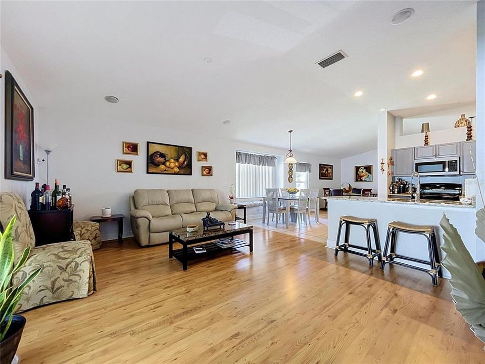 For Sale: $385,000 (3 beds, 2 baths, 1858 Square Feet)