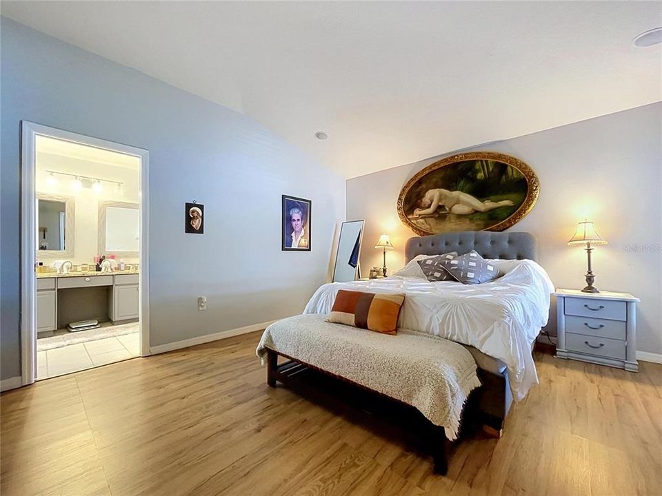 For Sale: $385,000 (3 beds, 2 baths, 1858 Square Feet)