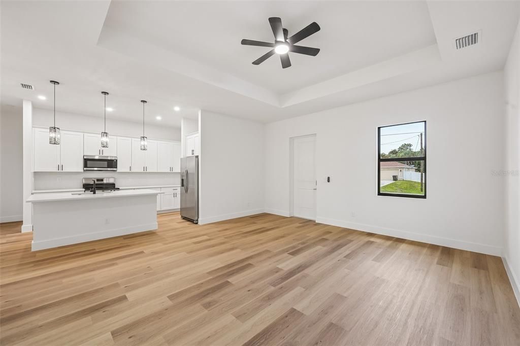 For Sale: $334,900 (3 beds, 2 baths, 1622 Square Feet)