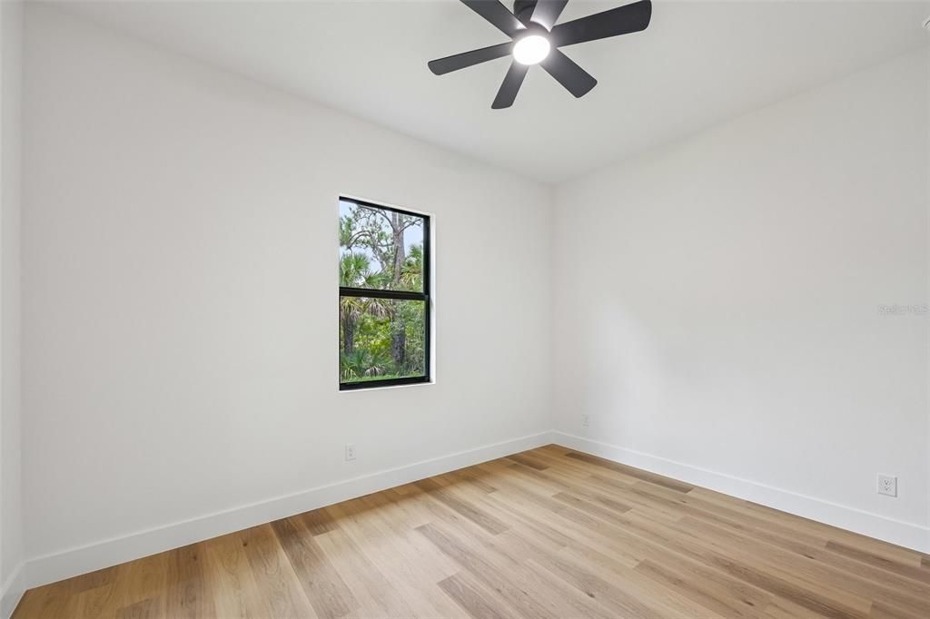 For Sale: $334,900 (3 beds, 2 baths, 1622 Square Feet)