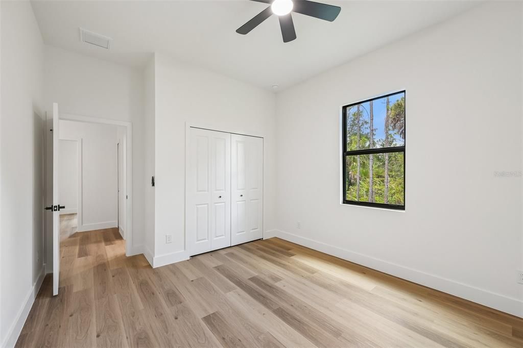 For Sale: $334,900 (3 beds, 2 baths, 1622 Square Feet)