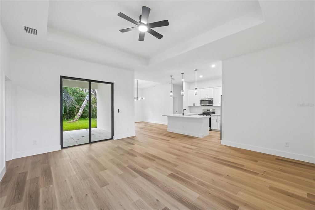 For Sale: $334,900 (3 beds, 2 baths, 1622 Square Feet)
