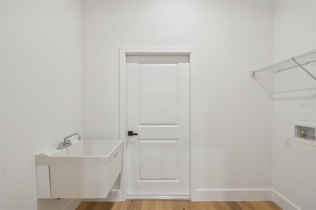 For Sale: $334,900 (3 beds, 2 baths, 1622 Square Feet)