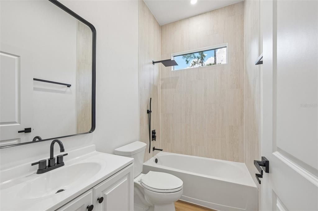 For Sale: $334,900 (3 beds, 2 baths, 1622 Square Feet)