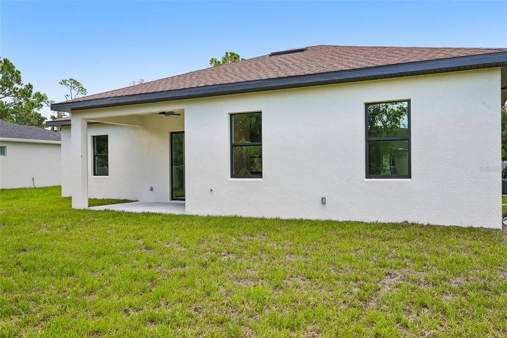 На продажу: $324,900 (3 спален, 2 ванн, 1470 Квадратных фут)