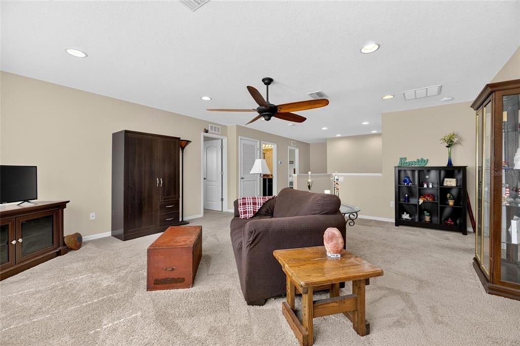 For Sale: $500,000 (4 beds, 3 baths, 3235 Square Feet)