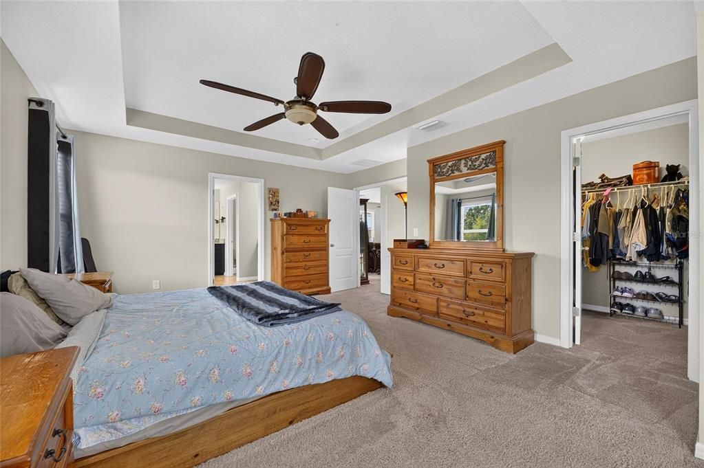For Sale: $500,000 (4 beds, 3 baths, 3235 Square Feet)
