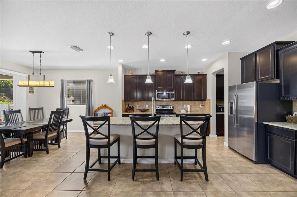 For Sale: $500,000 (4 beds, 3 baths, 3235 Square Feet)