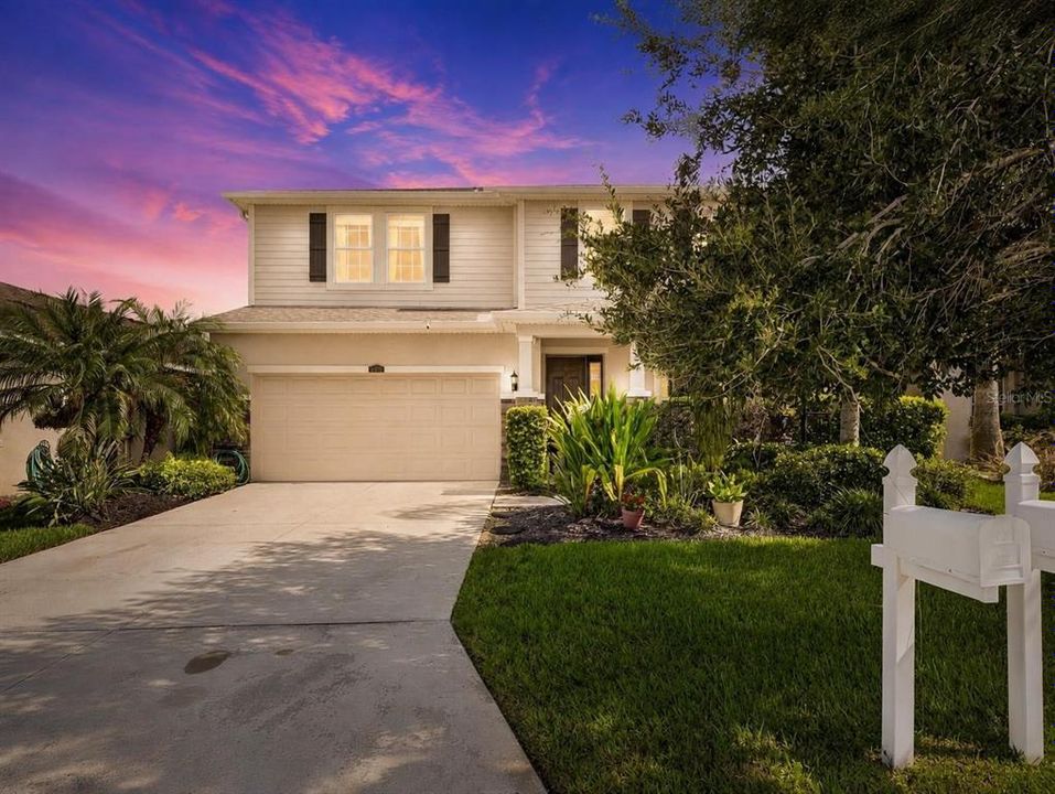 For Sale: $500,000 (4 beds, 3 baths, 3235 Square Feet)