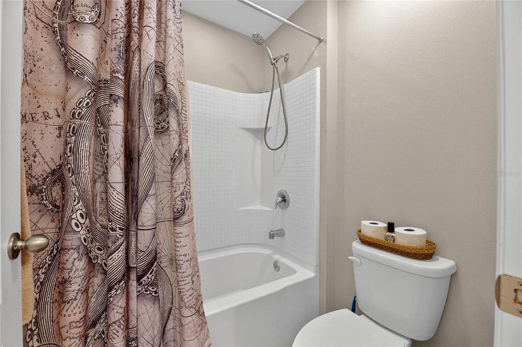For Sale: $500,000 (4 beds, 3 baths, 3235 Square Feet)