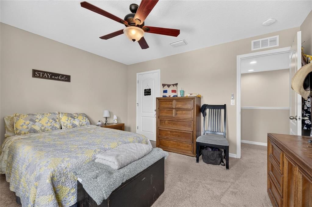For Sale: $500,000 (4 beds, 3 baths, 3235 Square Feet)