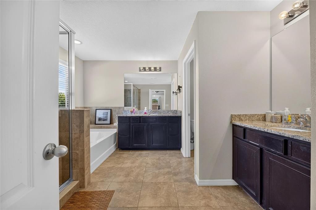 For Sale: $500,000 (4 beds, 3 baths, 3235 Square Feet)