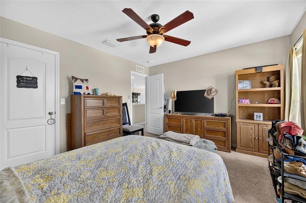 For Sale: $500,000 (4 beds, 3 baths, 3235 Square Feet)