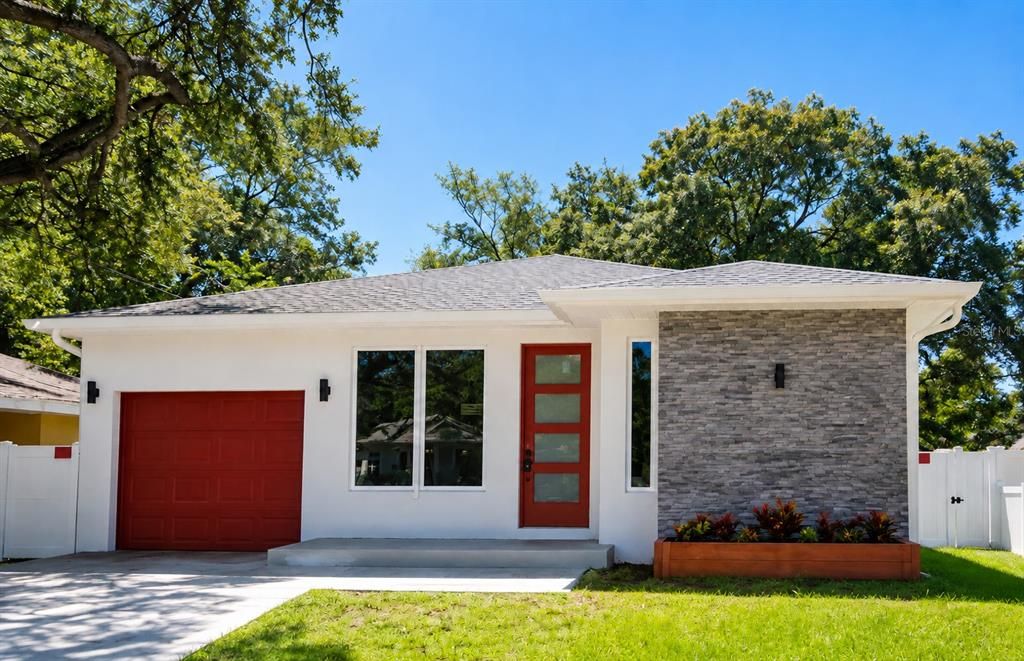 For Rent: $2,295 (3 beds, 2 baths, 1300 Square Feet)