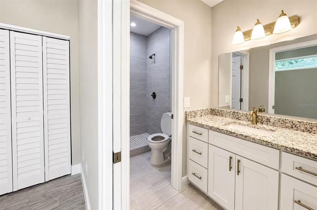 For Rent: $2,295 (3 beds, 2 baths, 1300 Square Feet)