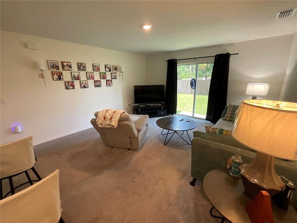 For Sale: $324,900 (3 beds, 2 baths, 1552 Square Feet)