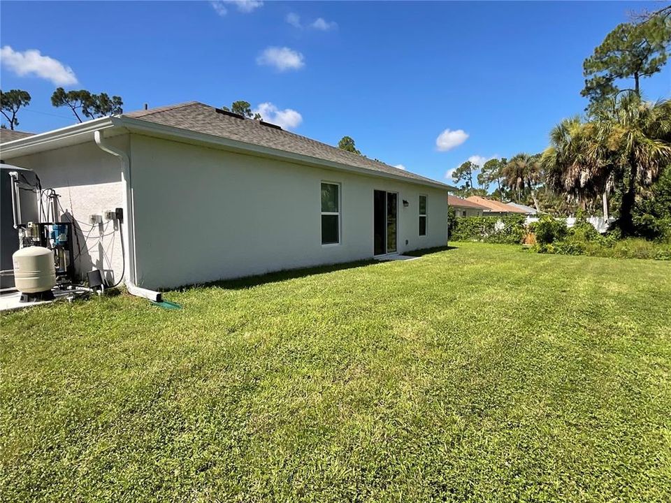 For Sale: $324,900 (3 beds, 2 baths, 1552 Square Feet)