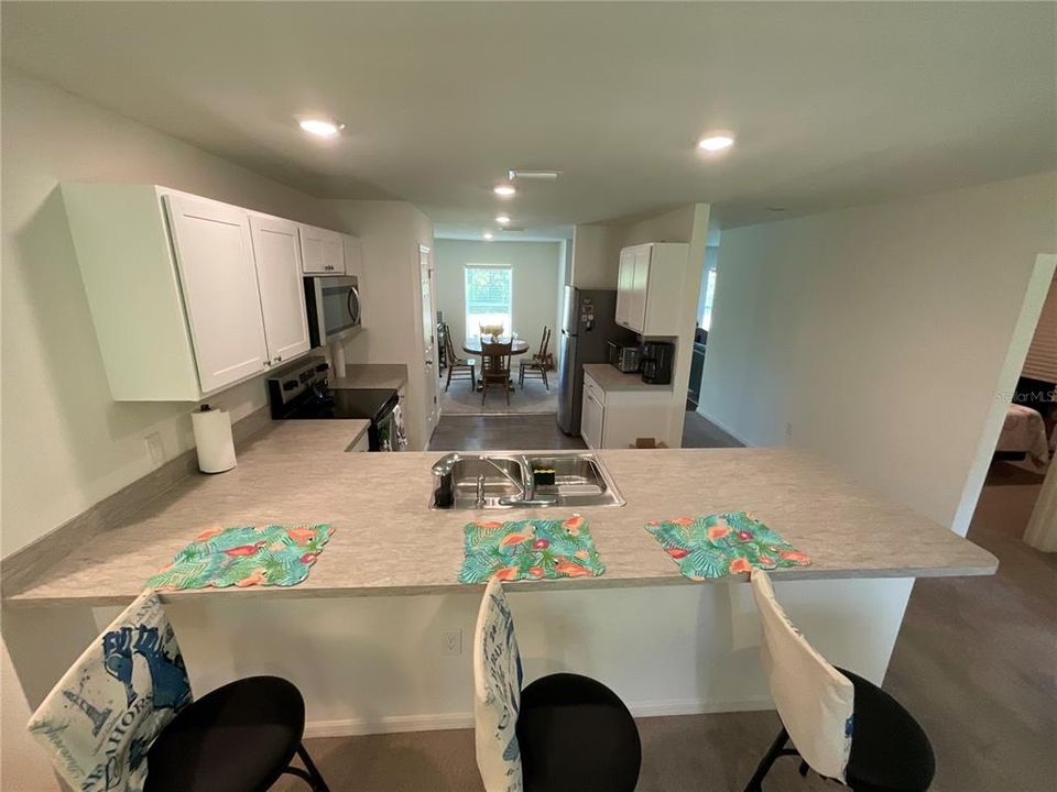 For Sale: $324,900 (3 beds, 2 baths, 1552 Square Feet)