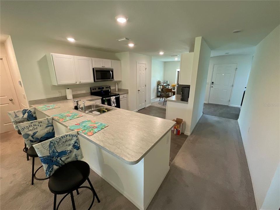 For Sale: $324,900 (3 beds, 2 baths, 1552 Square Feet)
