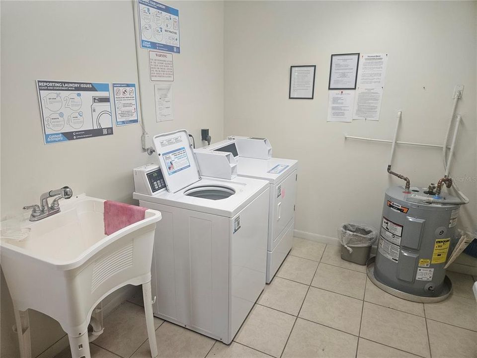 For Rent: $1,300 (1 beds, 1 baths, 635 Square Feet)