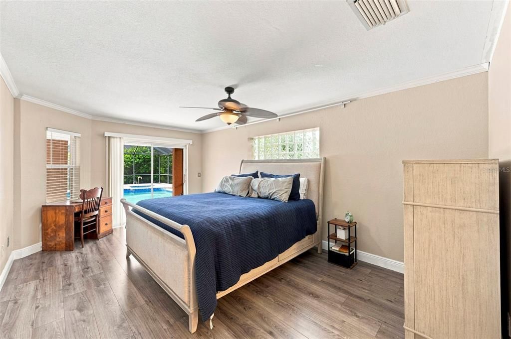 En Venta: $592,900 (4 camas, 2 baños, 2421 Pies cuadrados)